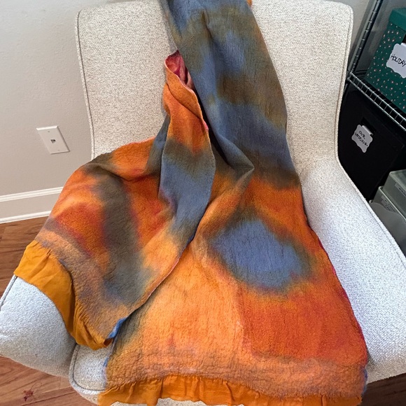 Handmade NUNO wool felted on silk reversible shawl/scarf - Picture 10 of 14